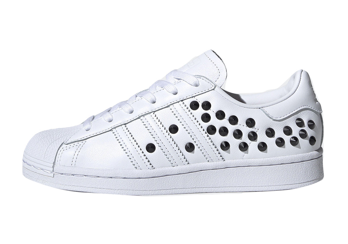 ★adidas★テコンド MEI ースニーカー Cloud White adidas テコンドーメイスニーカー の ホワイト | LN-CC®
