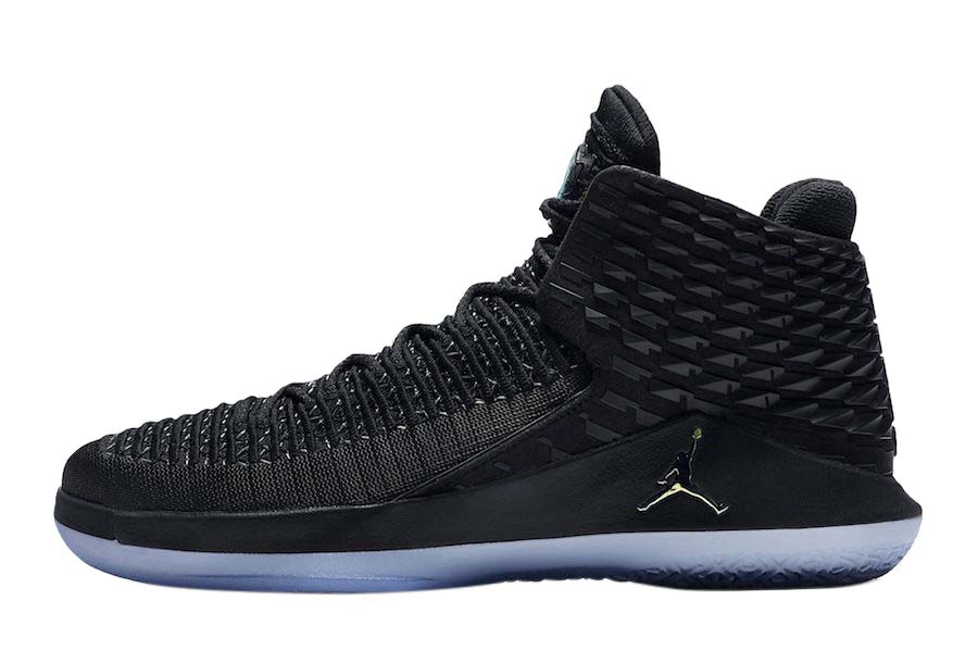 Air Jordan 32 Black Cat