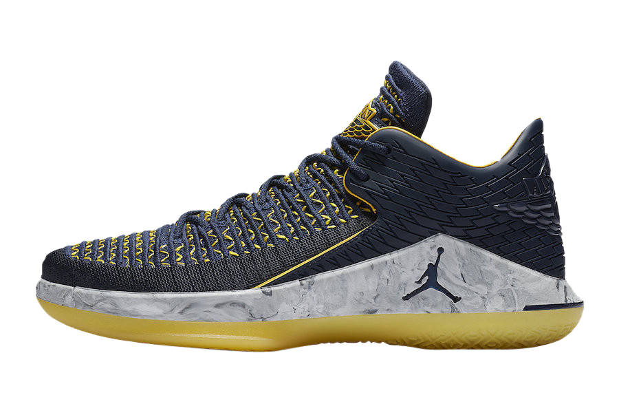 Air Jordan 32 Low Michigan