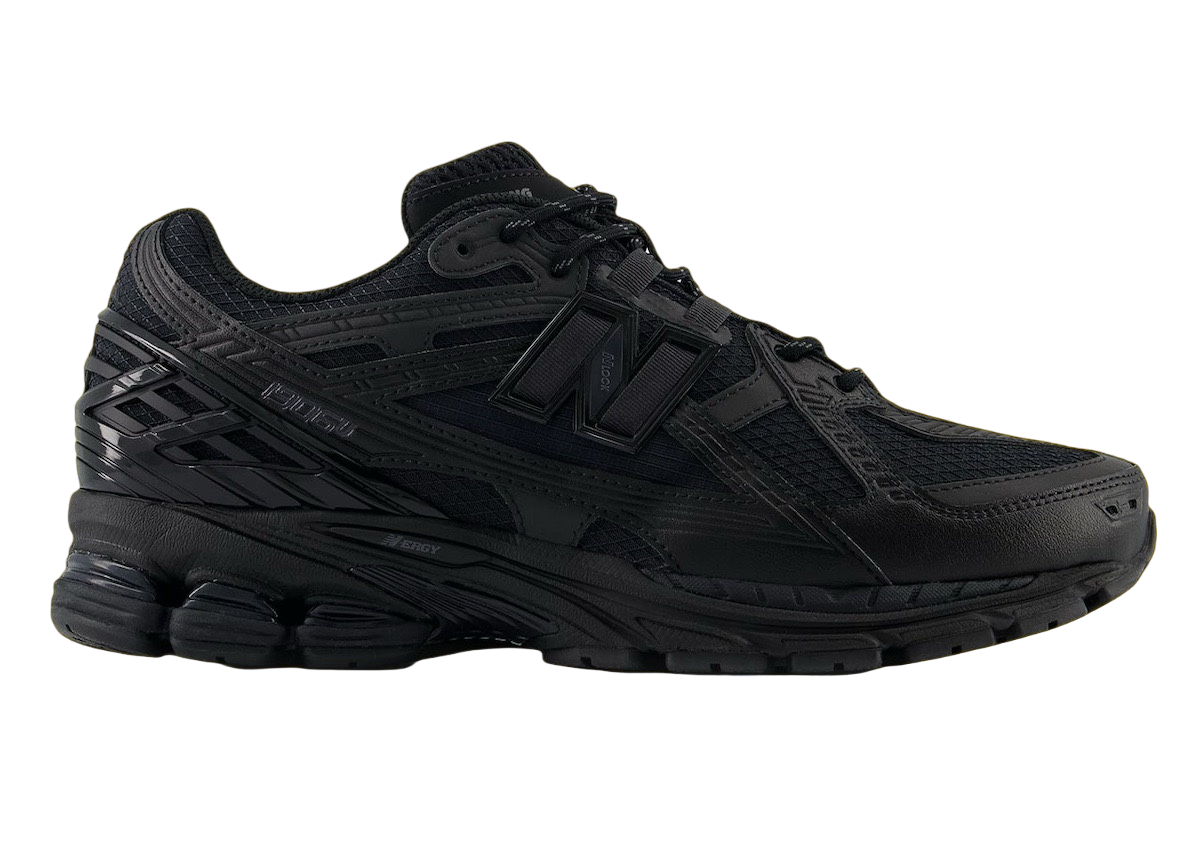 new-balance-1906u-triple-black.png