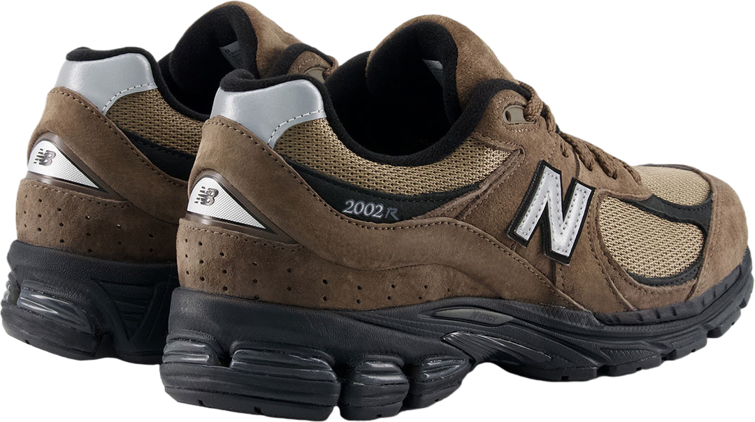 new-balance-2002r-black-brown.png