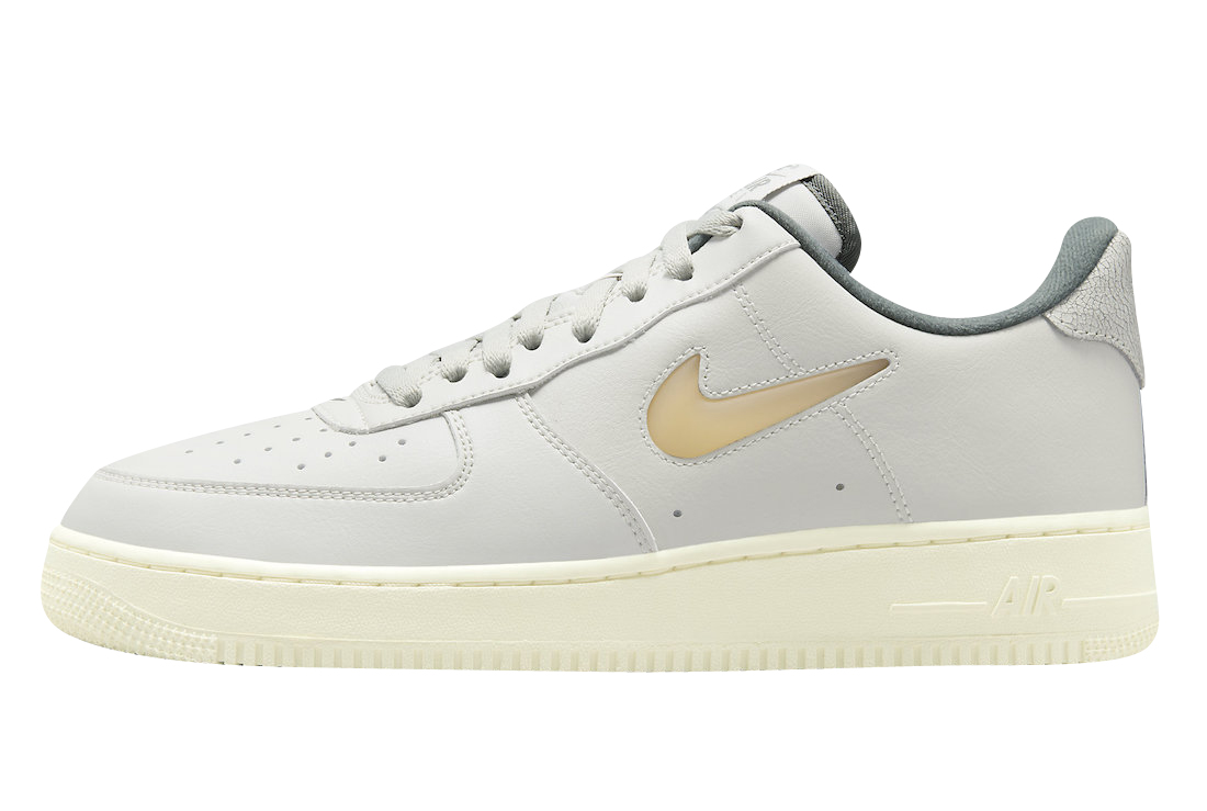 Nike Air Force 1 Low Light Bone Pale Vanilla