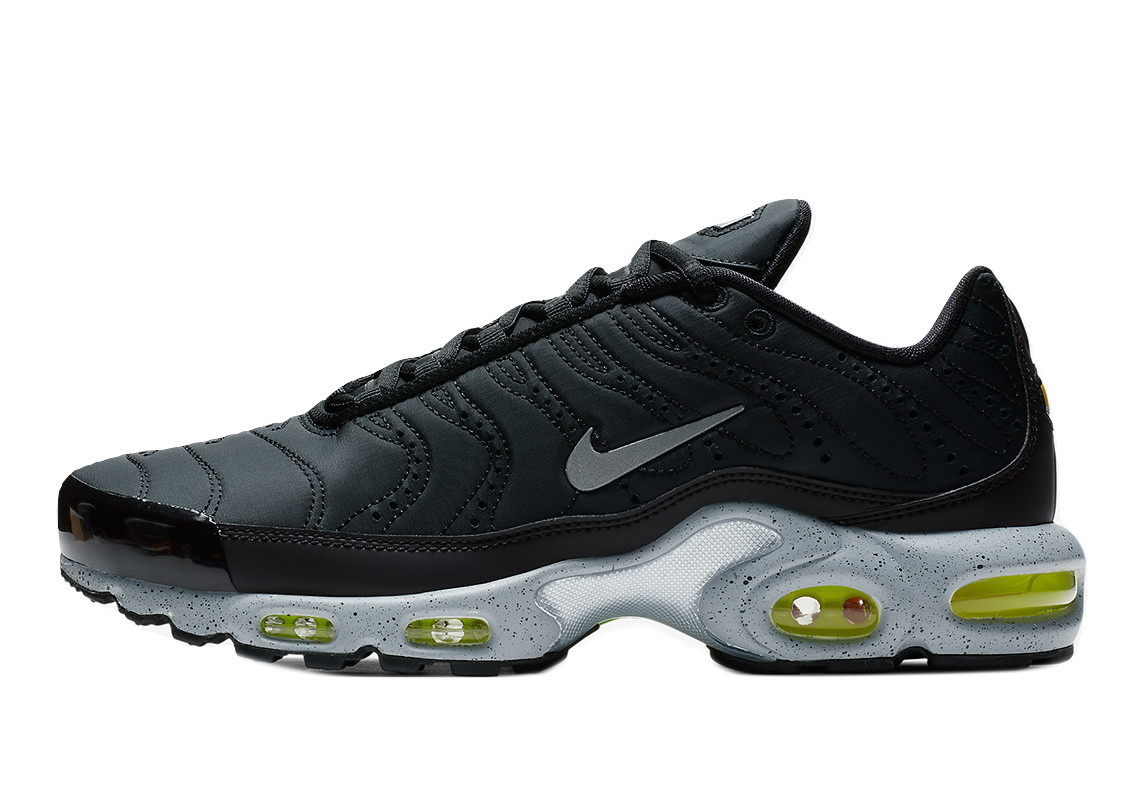 Nike Air Max Plus Premium Black Matte Silver