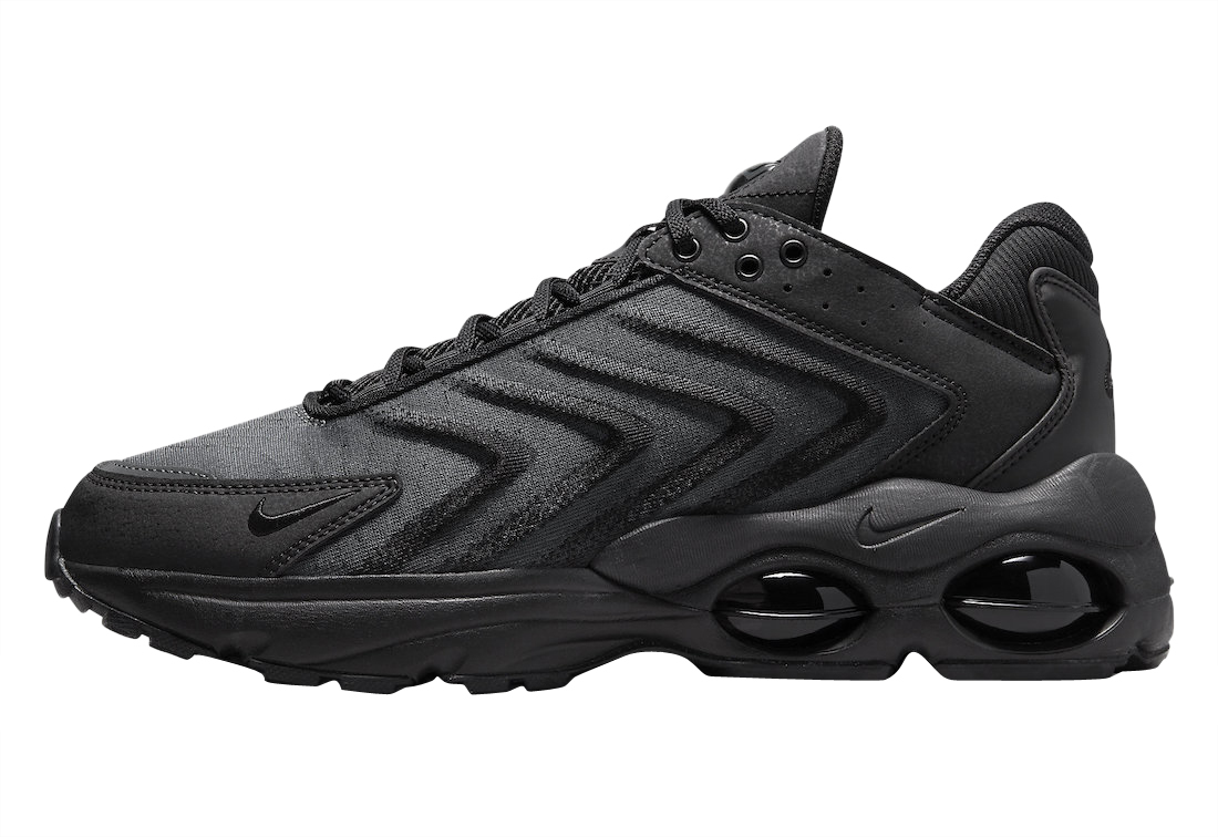 Nike Air Max TW Sneakers | Black | FARFETCH JO