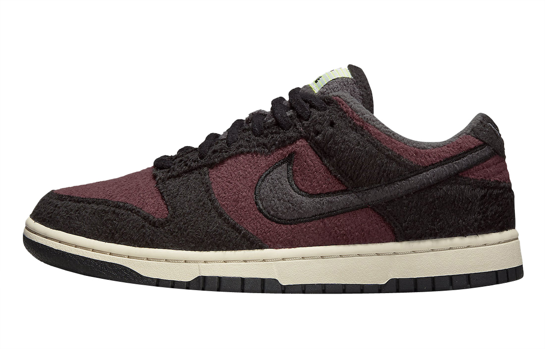 Nike Dunk Low WMNS Fleece Burgundy Crush