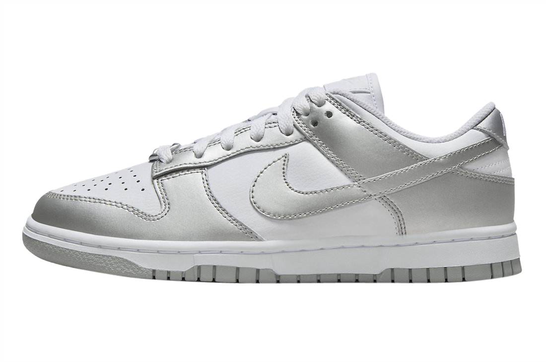 Nike Dunk Low WMNS Metallic Silver