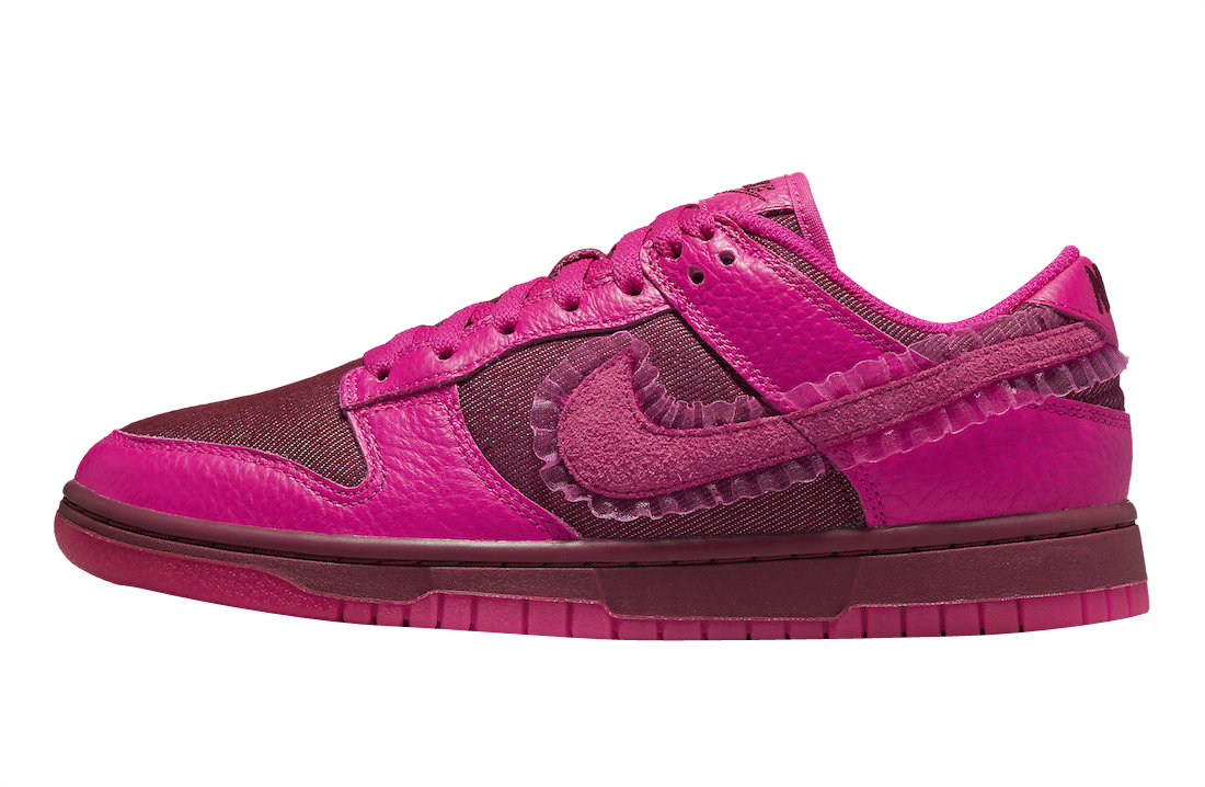 Nike Dunk Low WMNS Valentine’s Day