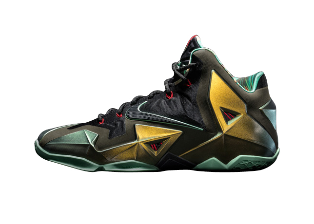 Nike LeBron 11 - King's Pride