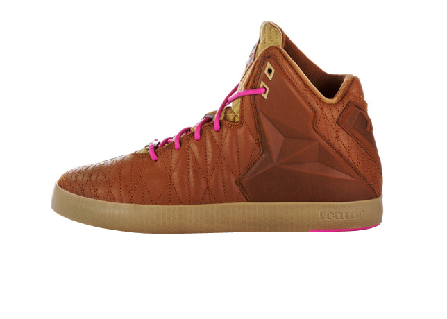 Nike LeBron 11 NSW Lifestyle - Work Hard, Play Hard