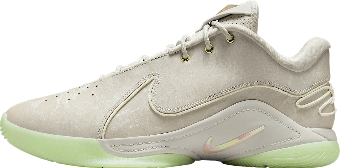 lebron 25cm Nike(ナイキ) スニーカー(メンズ) - 海外通販のBUYMA