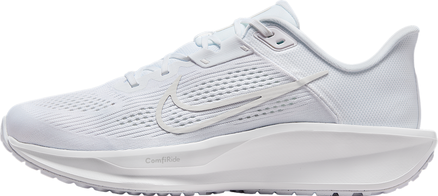 送料込み 追跡あり Nike Quest 6 \