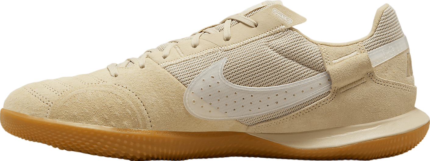 NIKE - NIKE STROBE US モデル Amazon.com: Nike Streetgato Low-Top Soccer Shoes (DC8466-012