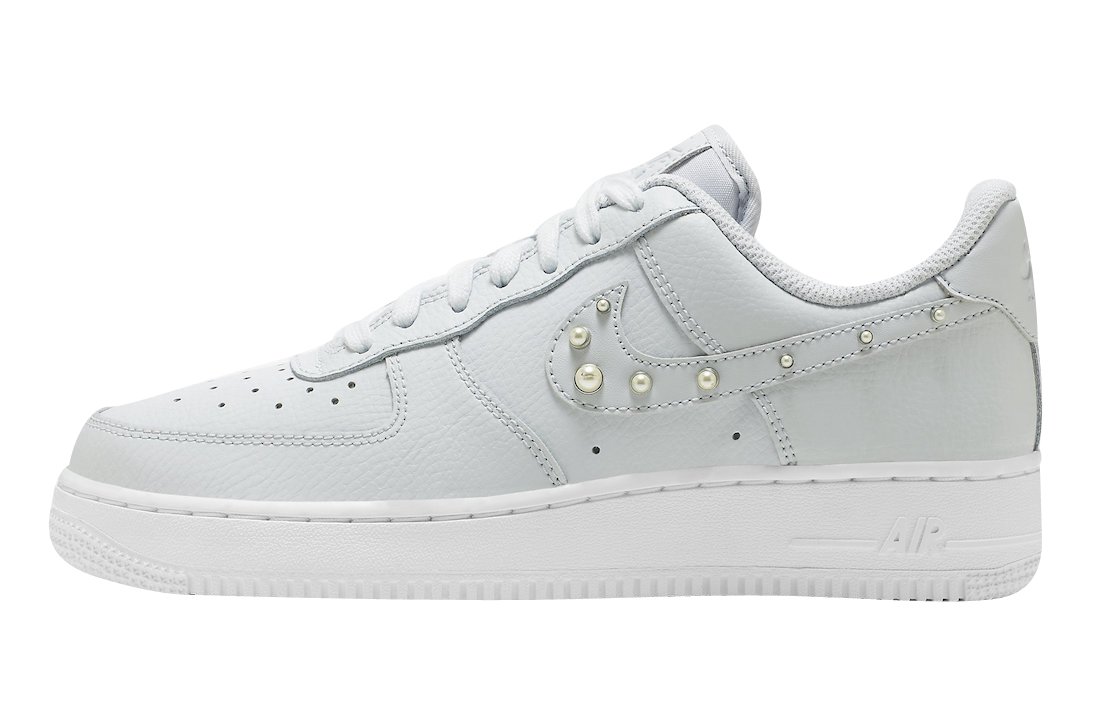 Nike WMNS Air Force 1 Low Pearl Swoosh