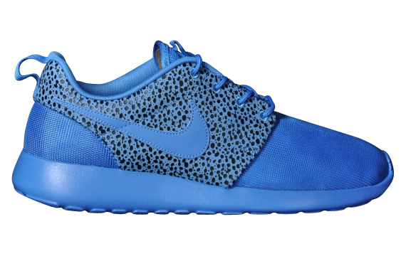 Roshe Run Premium - Blitz Blue / Black